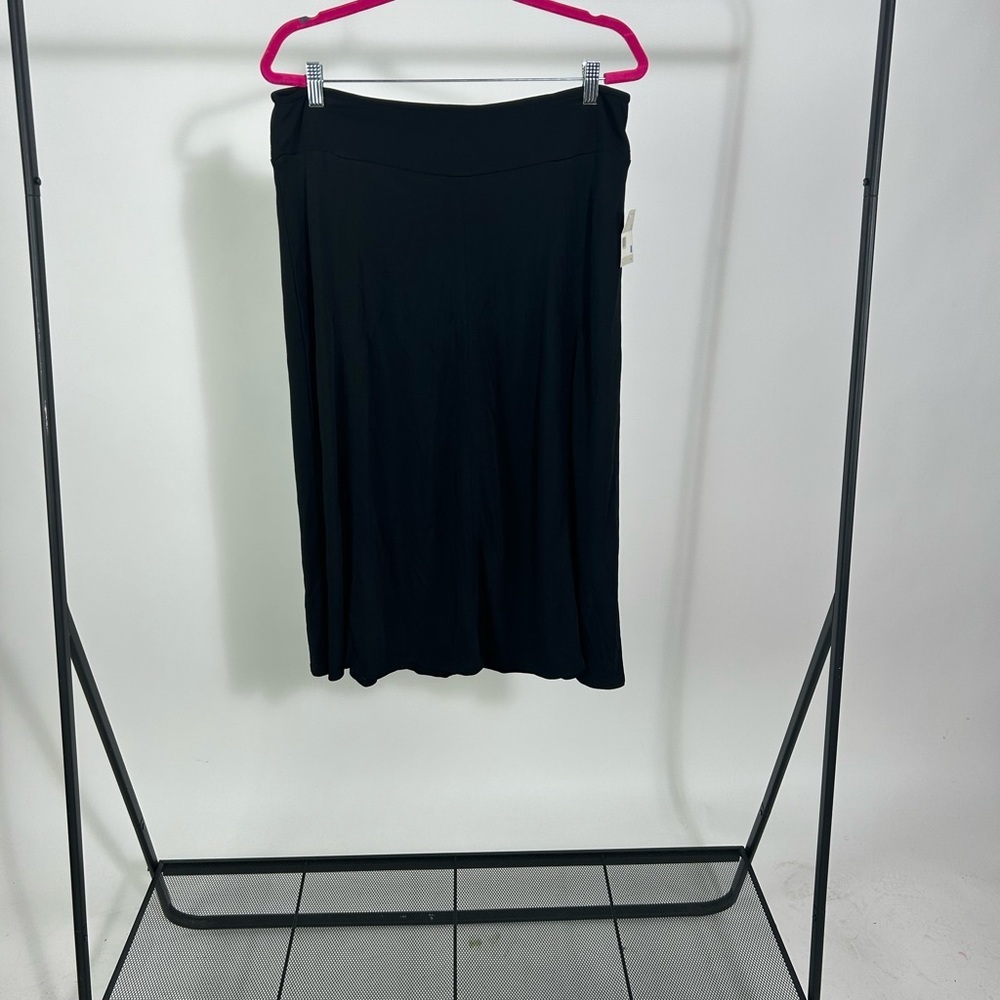 NWT Womens Black Skirt- Liz Claiborne
